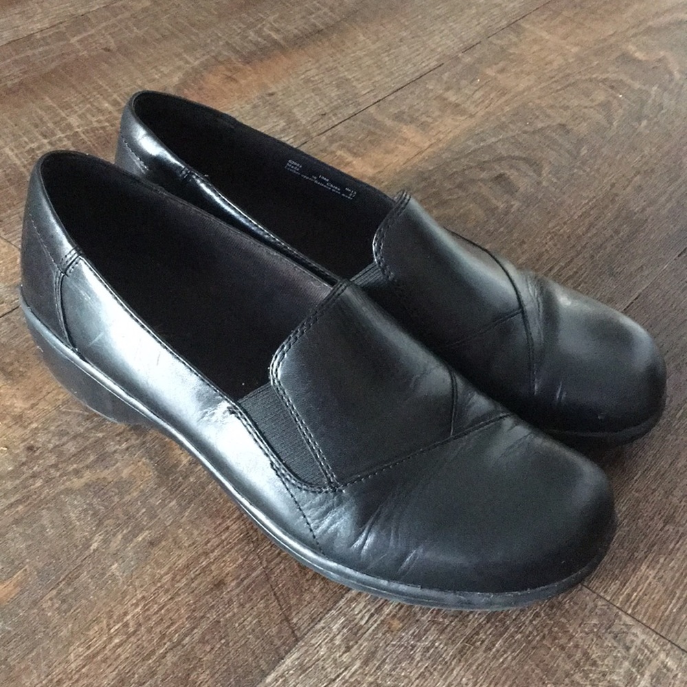 Clarks black shoe